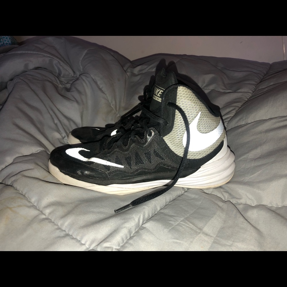 Nike Hyperdunk - image 1